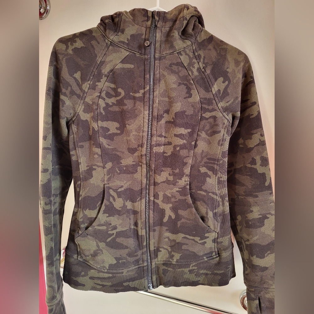 Lululemon Scuba Hoodie *Light Cotton Fleece Camo Dark Olive